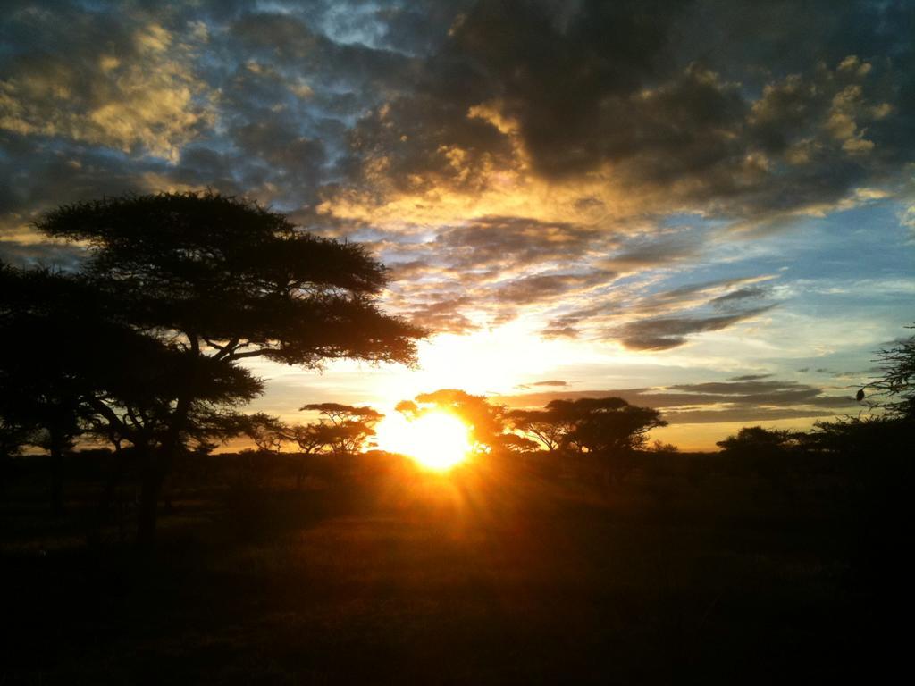 Mapito Tented Camp Serengeti Bagian luar foto
